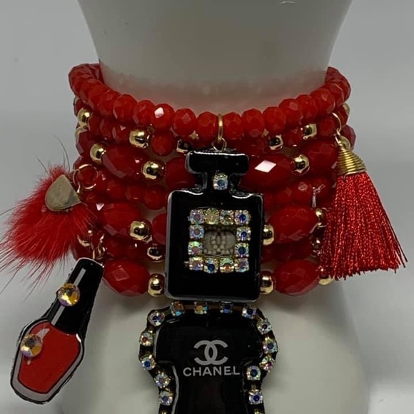 Meet your Posher, Cynthia - Picture 4 of 4